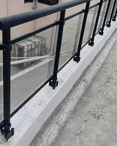 Baranda de aluminio a medida