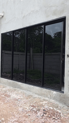 Fachada de vidrio a medida