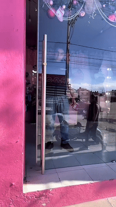 Fachada de vidrio elegante