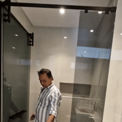 División de baño a medida